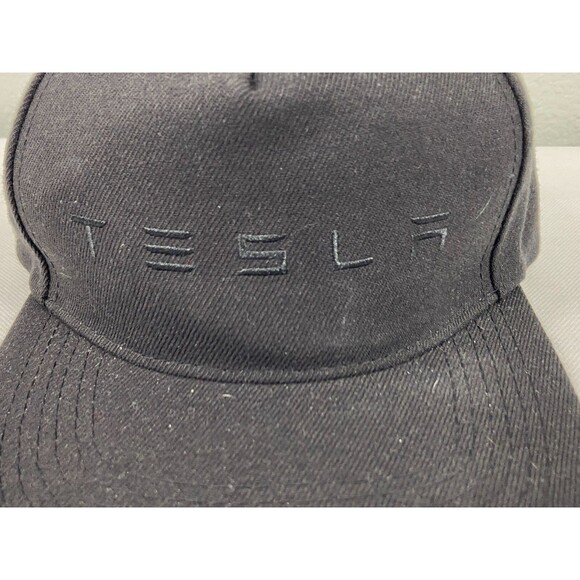 TESLA Hat Cap Snap Back Black On Black Adjustable Embroidered Logo Elon Musk Car - Picture 3 of 7
